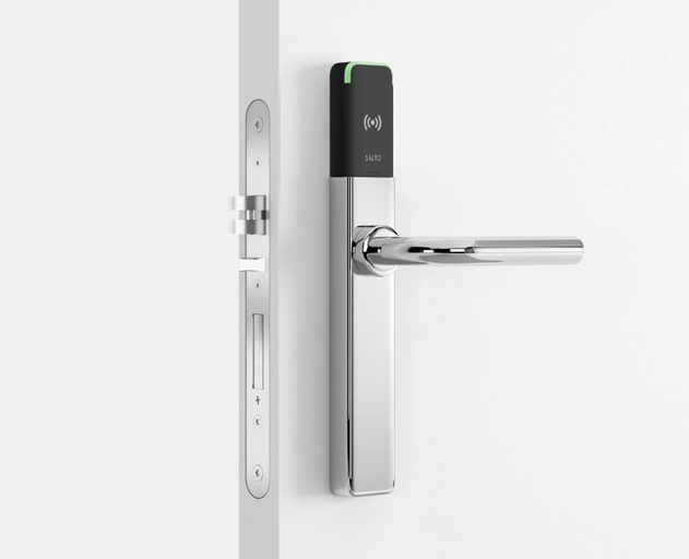 โครเมี่ยม XS4 One สีดำ